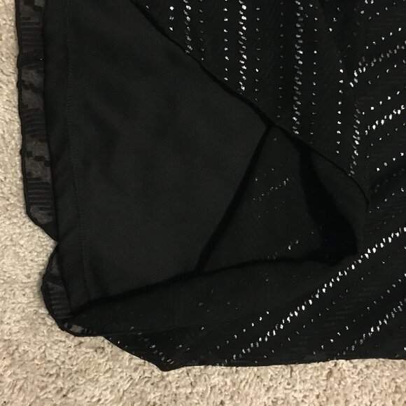 Made in Canada Glamour Witch Black and Silver High Rounded Neck Keyhole … - Picture 9 of 16